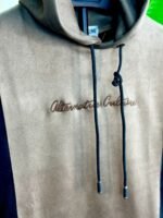 Sweat Hoodie. - Image 4