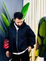 Trendy Hoodie. - Image 4