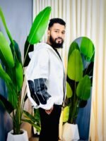 Trendy Hoodie. - Image 4