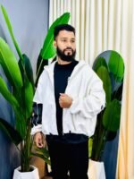 Trendy Hoodie. - Image 2